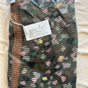 Grace and Lace Crinkle Scarf